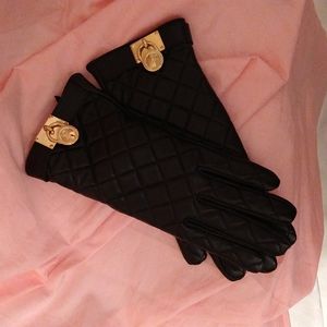 Michael Kors quilted black leather gloves Sz M